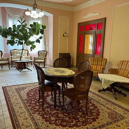 Festetich Kastelyszallo Es Zsuzsanna Hotel Szeleste ภายนอก รูปภาพ