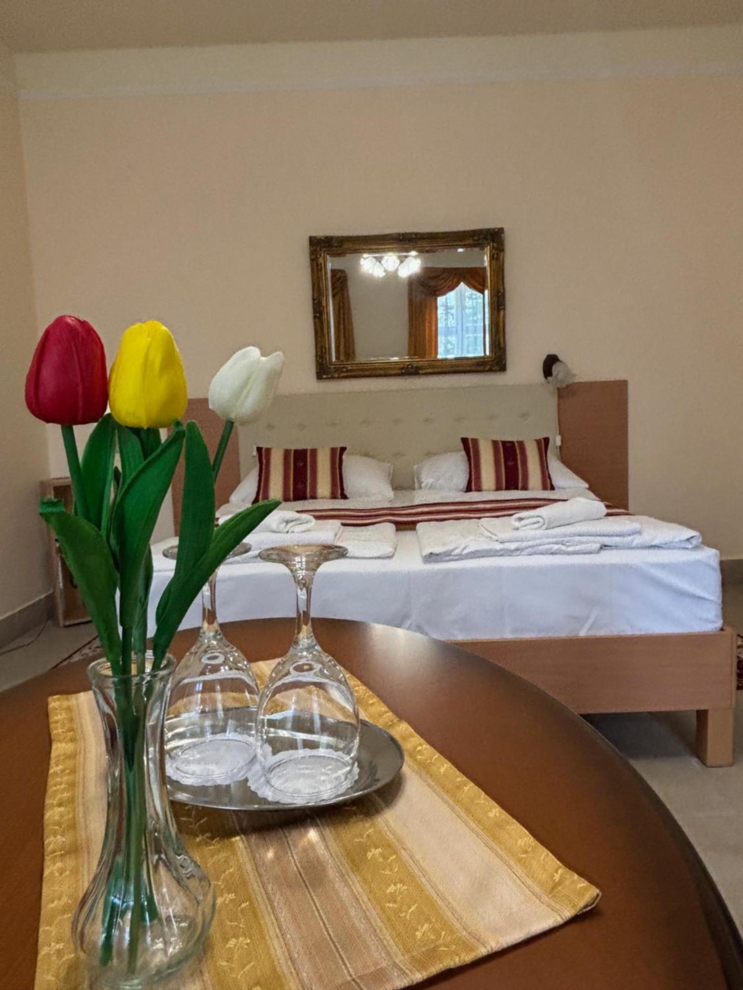 Festetich Kastelyszallo Es Zsuzsanna Hotel Szeleste ภายนอก รูปภาพ